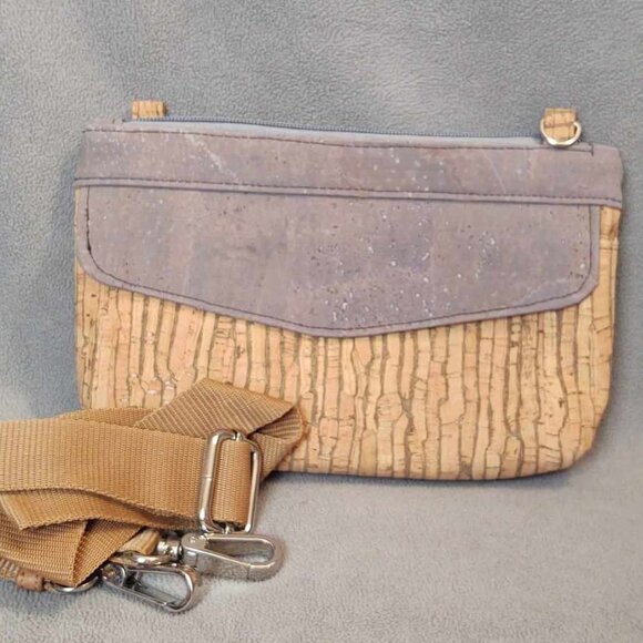 NWOT Hand Crafted Handmade Upcycled Grey & Natural Cork Clutch/ Crossbody - Picture 2 of 13